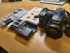 Nikon COOLPIX 5700 with six CF cards (operation confirmed)