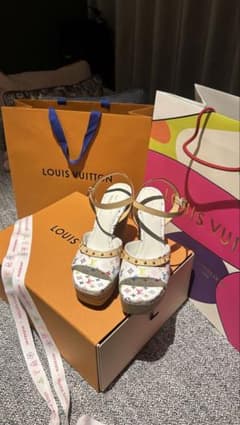 領収書付き】LV × TM ヘリオス サンダル - メルカリ