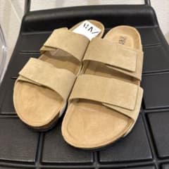 ZARA ベージュ サンダル ベルクロのサムネイル