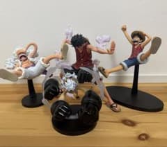ワンピース ルフィ フィギュア 4体セットのサムネイル