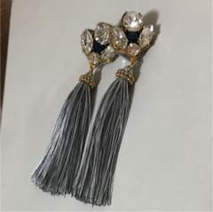 ビシューピアス ハンドメイドのサムネイル