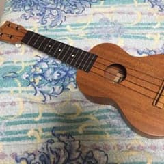 せいや様専用 ウクレレ famous FS-1のサムネイル