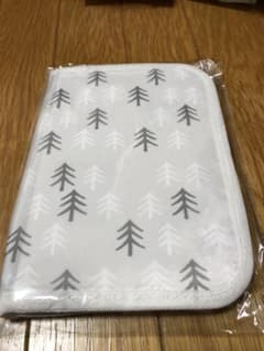 【値下げしました！】母子手帳ケースのサムネイル