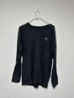 adidasロンTのサムネイル