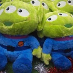 リトルグリーンメンの特大ぬいぐるみ٩( ᐛ )وのサムネイル