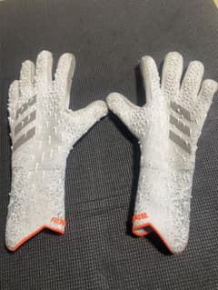 アディダス　プレデター　キーパーグローブ8のサムネイル