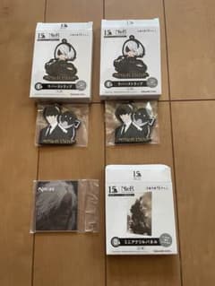 NieR 15th 記念ラバー製ストラップとアクリルパネルセットのサムネイル