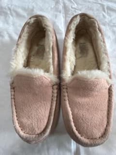 UGG モカシン ピンク 22cmのサムネイル