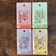 Brand new, unopened Crayon Shin-chan decorative parts, 4-piece set.