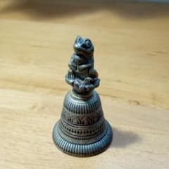 カエル　ベル　置物のサムネイル