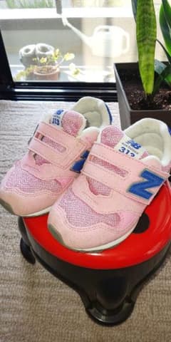 ニューバランス１６センチのサムネイル