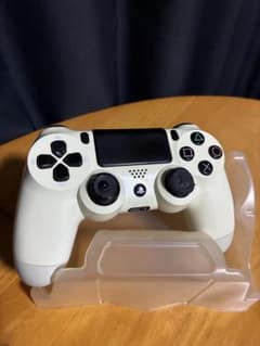SONY DUALSHOCK 4 グレイシャー・ホワイト CUH-ZCT1Jのサムネイル