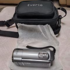 JVC Everio GZ-HM450 Video Camera