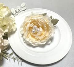 135コサージュ　ハンドメイド　卒業式　入学式　結婚式　パーティのサムネイル