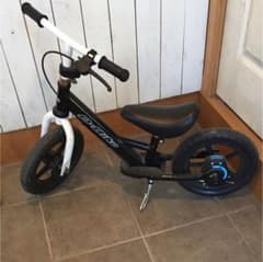 バランスバイクとビームズヘルメットセットです☆のサムネイル