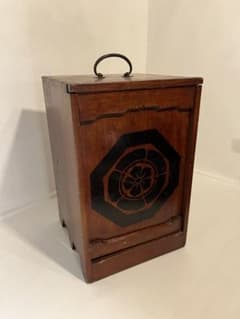 時代箪笥 五段重ね木箱 家紋入り　収納箱 木製 重箱 箪笥 小引き出し風 時代箪笥 五段重ね木箱 家紋入り 収納箱 木製 重箱 箪笥 小引き出し風