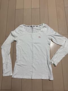 バーバリーブルーレーベルホワイト 長袖 Tシャツ スクエアネックのサムネイル