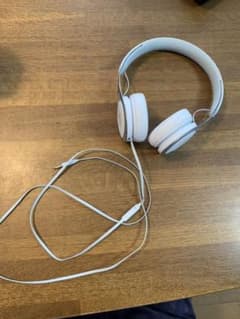 Beats EPオンイヤーヘッドフォン（ジャンク品） ホワイトのサムネイル