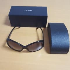 プラダ　サングラス　美品のサムネイル