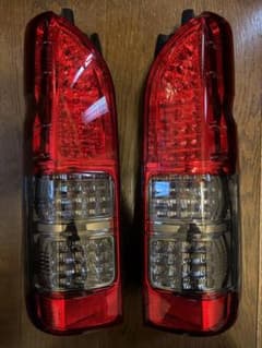 s様専用　ハイエースLEDテールのサムネイル