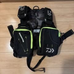DAIWA フローティングジャケット ブラック FREE DF-6406 DAIWA フローティングジャケット ブラック FREE DF-6406 - メルカリ