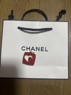 M*a様 【CHANEL】ノベルティ バレンタインチャーム　シャネルショッパーのサムネイル
