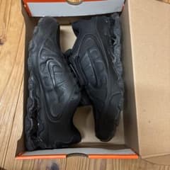 超美品 NIKE リアックス8のサムネイル