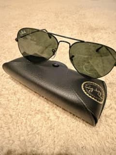 Ray-Ban アビエーターサングラス ブラックフレームのサムネイル