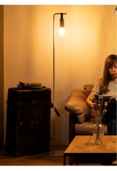 【北欧デザイン】EGLO フロアスタンド ホワイト　LED照明付きのサムネイル