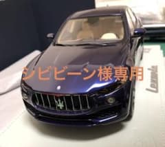 マセラティ   レヴァンテ　ミニカーのサムネイル
