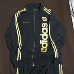 adidas黒金ジャージのサムネイル
