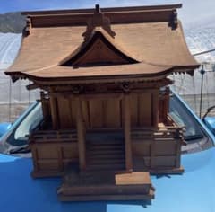 デ*耳様 木製神棚 昭和 伝統的デザイン 大型 縦80幅70奥行45センチのサムネイル