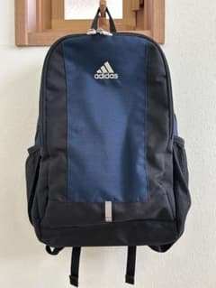 adidas キッズ　リュックのサムネイル