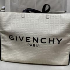 GIVENCHY トートバッグのサムネイル