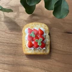 いちごトースト 【グラデーション】