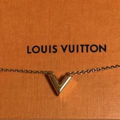 最終値下げ！LOUIS VUITTON  大人気Vネックレスのサムネイル