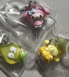 サンリオキャラクターズくだもの めじるしアクセサリー 3個セットのサムネイル
