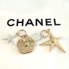 シャネル ホリデー 2025 チャーム カメリア10点コメット10点　計20個⭐︎ シャネル ホリデー 2025 チャーム カメリア、コメット 限定 各1点計2点