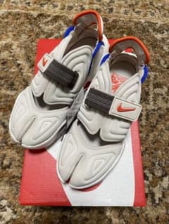 【新品タグ付】NIKE アクアリフト 23.5のサムネイル