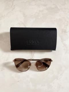 FURLA サングラス ゴールドフレーム　キャットアイのサムネイル