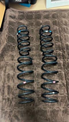 純正HA36Sアルト スプリング1台分セットです。 - メルカリ
