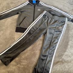 大人気adidasセットアップ上下美品♡のサムネイル
