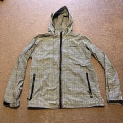 マウンテンパーカーのサムネイル
