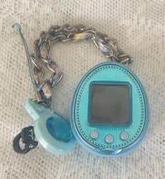 たまごっち 4U＋(スカイブルー)★ストラップ付き★のサムネイル