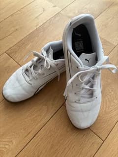 PUMA サッカー フットサル シューズ ホワイトのサムネイル