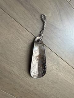 visvim ノベルティ　靴べら型キーホルダー&ハンカチ visvim ノベルティ 靴べら型キーホルダー&ハンカチ - メルカリ