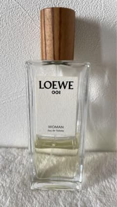 LOEWE 001 WOMAN オードゥトワレ 香水のサムネイル