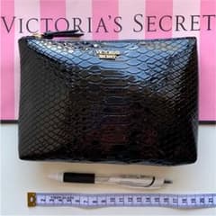 【新品未使用】VICTORIA’S SECRET クロコ型押しポーチのサムネイル