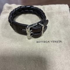 BOTTEGA VENETA イントレチャート レザーブレスレット - メルカリ