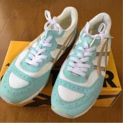 asics☆スポーツシューズ☆23センチのサムネイル